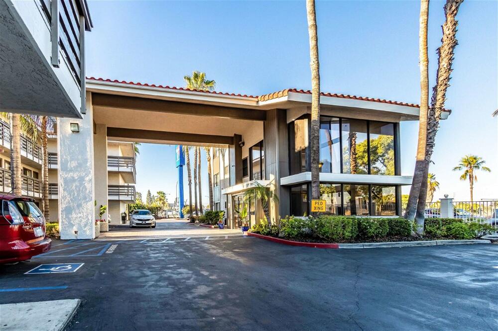Foto del exterior de Hotel Comfort Inn