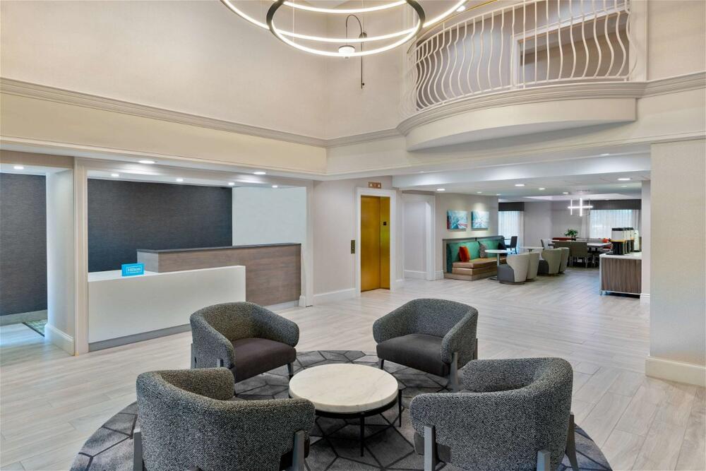 Foto de las zonas nobles de Hotel Hampton Inn Boston Bedford Burlington