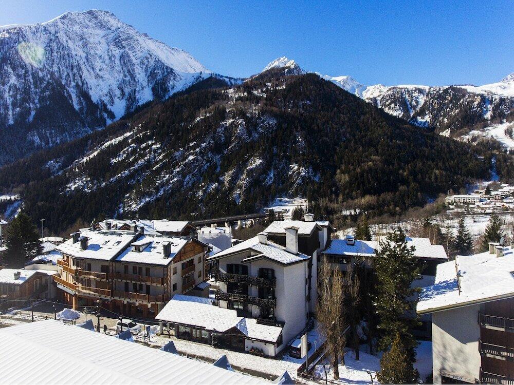 Foto del exterior de Hotel Les Jumeaux Courmayeur