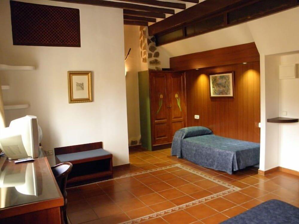 Room – Hostal León Dormido