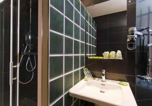 Foto del baño de Hotel Moderne Saint Germain