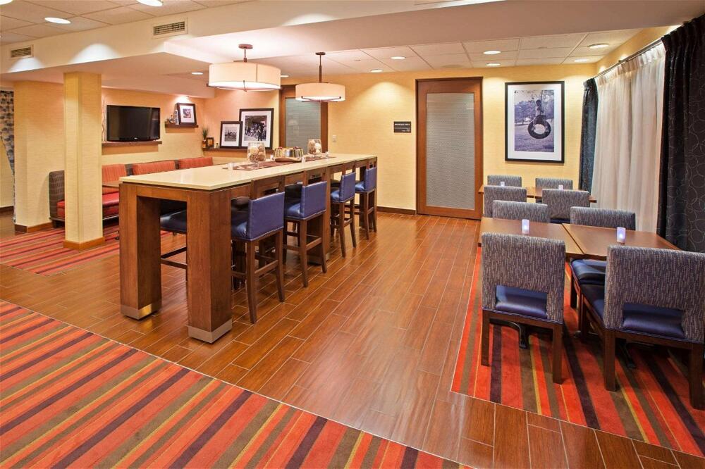 Foto de las zonas nobles de Hotel Hampton Inn Joliet - I-80