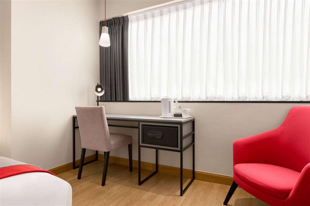 Foto de una habitación de Hotel Ramada by Wyndham Madrid Tres Cantos