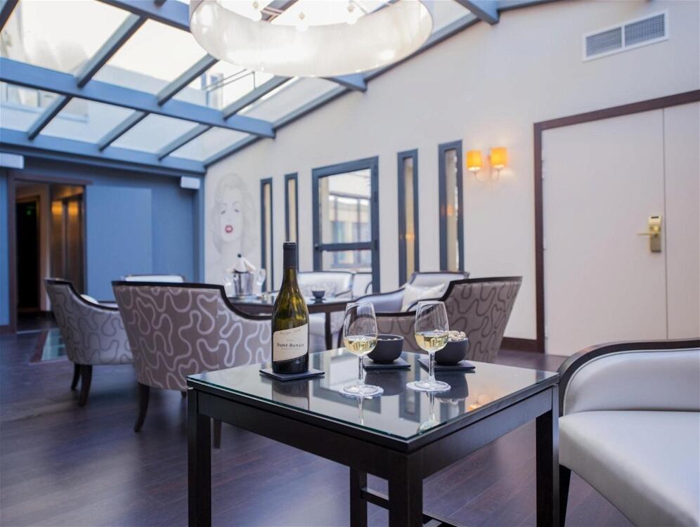 Foto de los servicios de Hotel BEST WESTERN PLUS CANNES RIVIERA &amp;amp; SPA