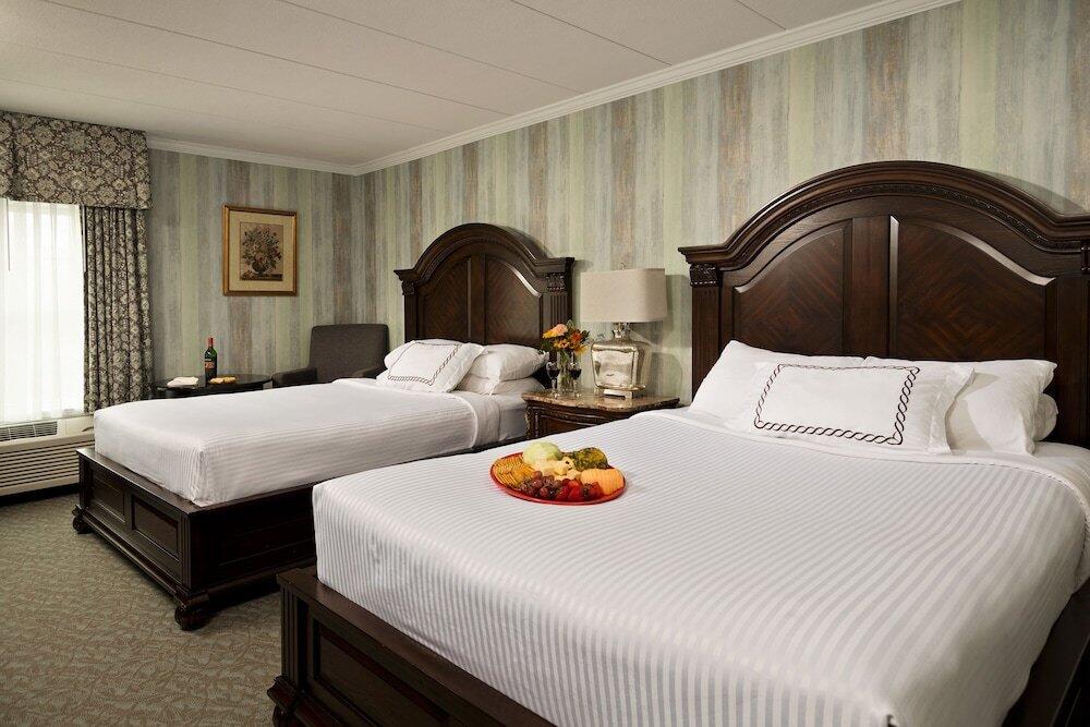 Foto de una habitación de Hotel John Carver Inn &amp;amp; Spa