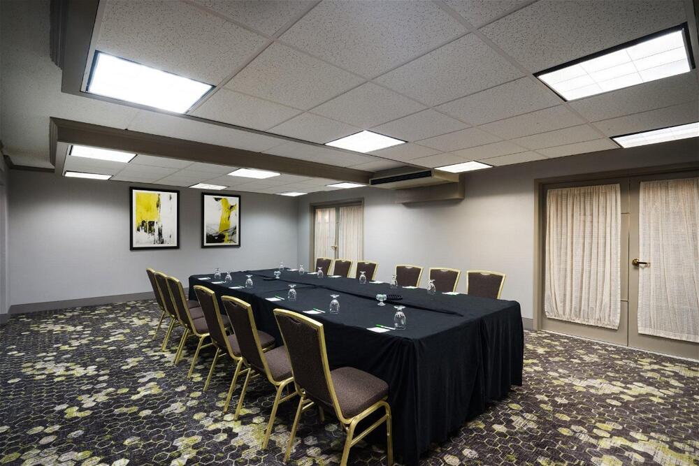 Foto de los servicios de enVision Hotel &amp;amp; Conference Center Mansfield-Foxboro