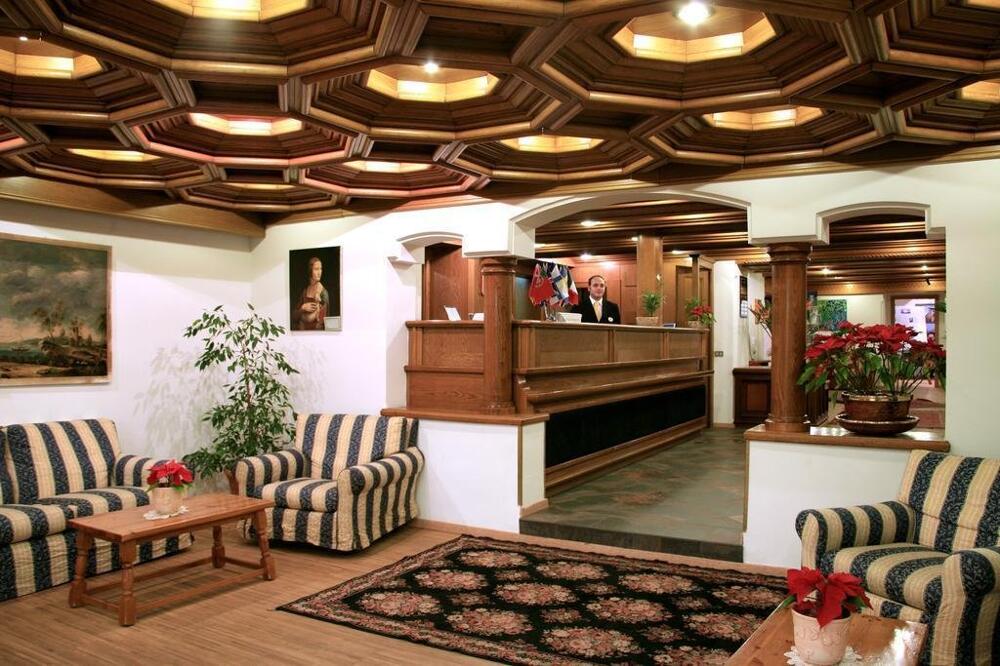 Foto de las zonas nobles de Hotel Miramonti Corvara