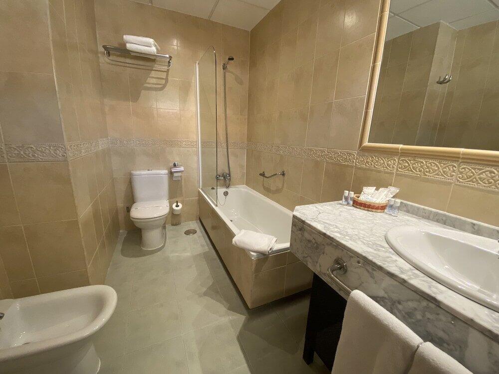 Foto del baño de Hotel Equo Aranjuez