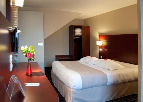 Foto de una habitación de Kyriad Saint-Malo Dinard