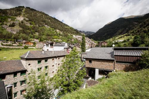 Foto del entorno de Hotel Montané