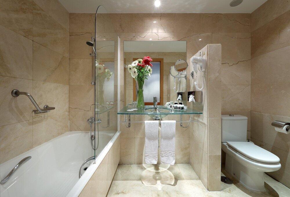 Foto del baño de Exe Gran Hotel Almenar