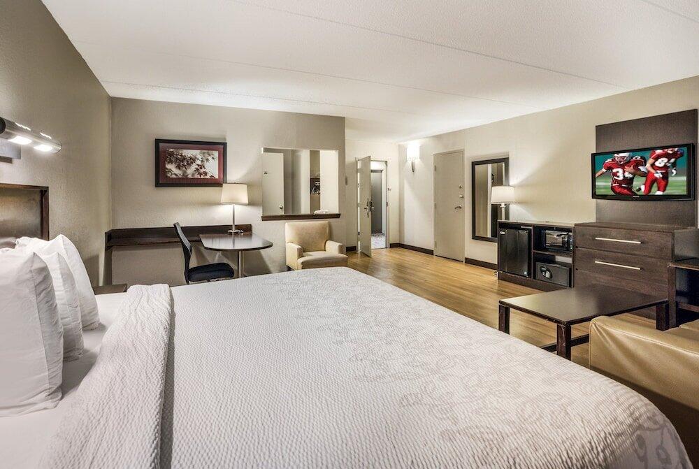 Foto de una habitación de Hotel Red Roof Inn PLUS+ Boston - Woburn/ Burlington