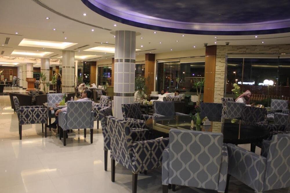 Photo – Meral Crown Hotel