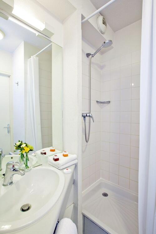 Foto del baño de Aparthotel Séjours &amp;amp; Affaires Poitiers Lamartine