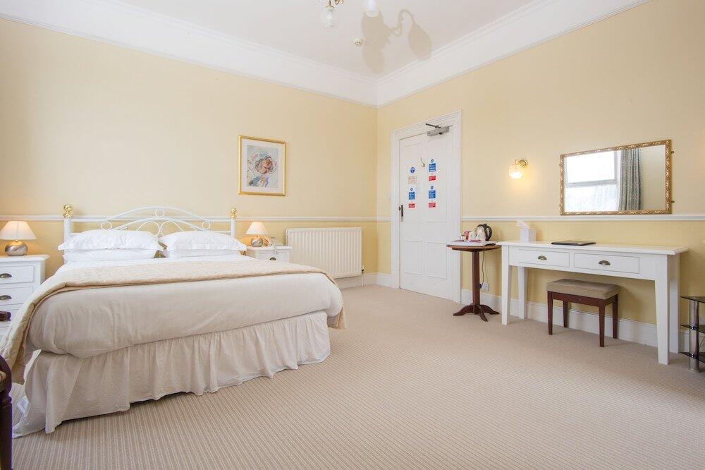 Foto de una habitación de The Queens Hotel
