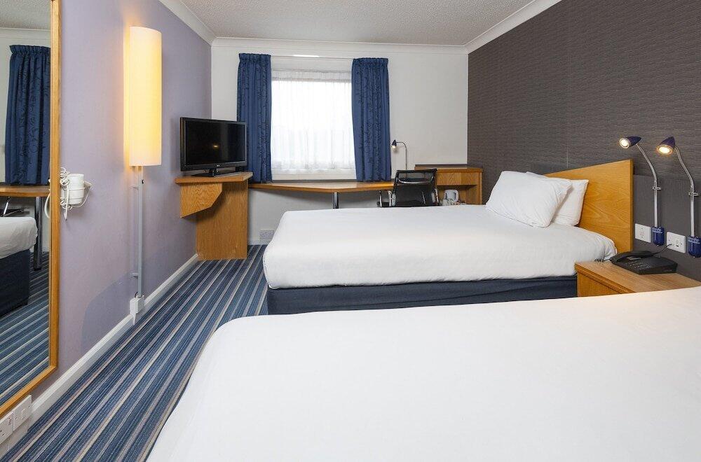 Foto de una habitación de Holiday Inn Express Northampton - South, an IHG Hotel
