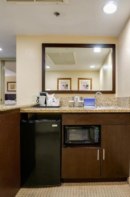 Foto de una habitación de Radisson Suites Hotel Buena Park