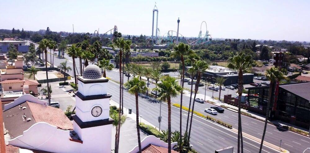 Foto del entorno de Radisson Suites Hotel Buena Park