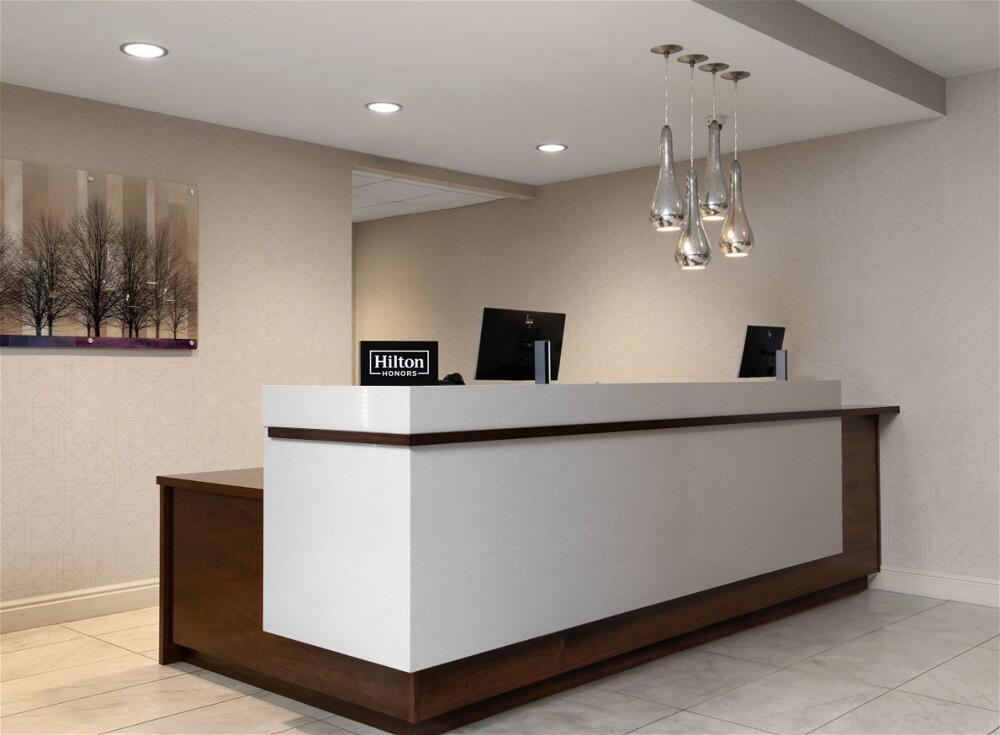 Foto de las zonas nobles de Hotel DoubleTree by Hilton Pittsburgh Airport