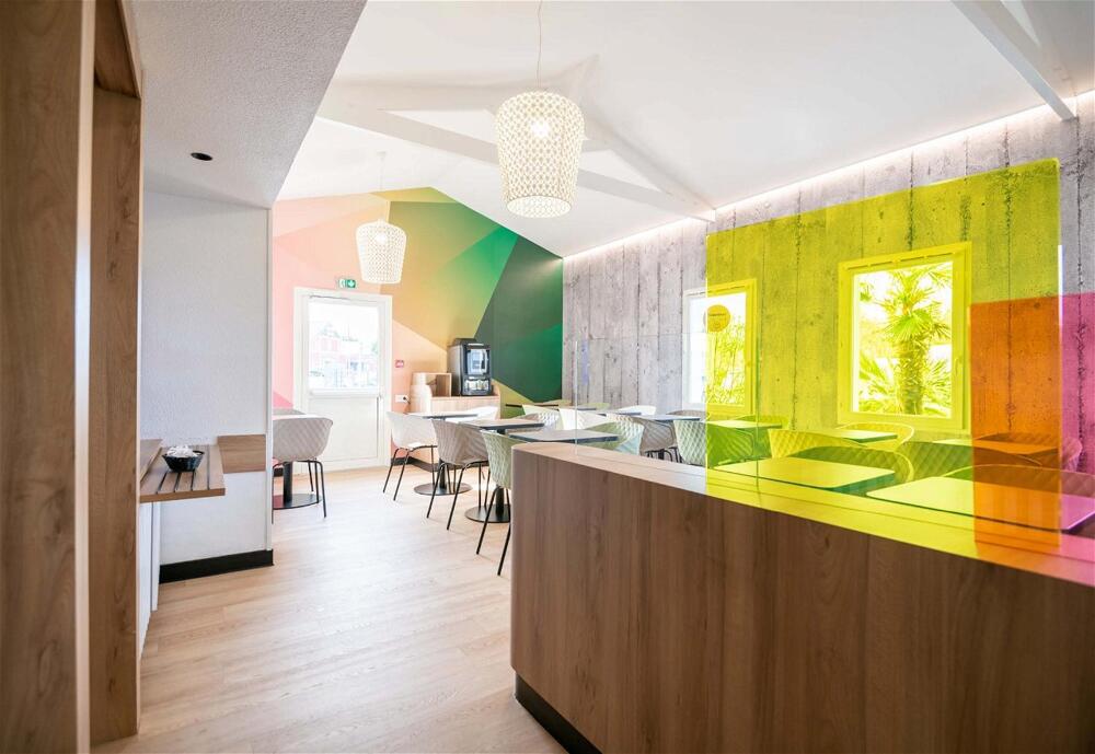 Foto de restauración de B&amp;amp;B HOTEL Bordeaux Mérignac Aéroport