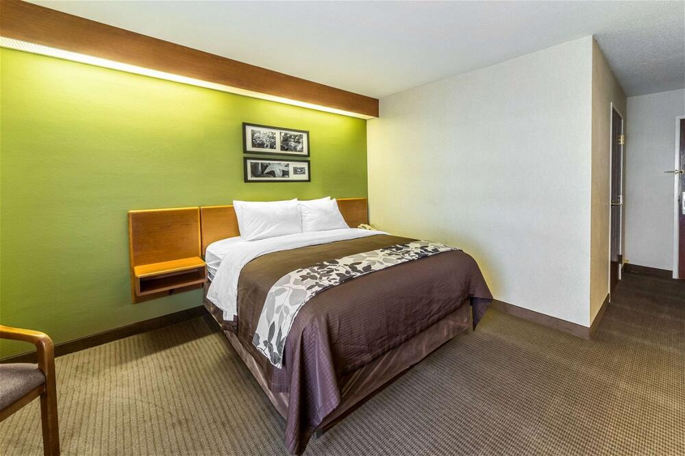 Foto de una habitación de Hotel Sleep Inn &amp;amp; Suites Acme - Traverse City