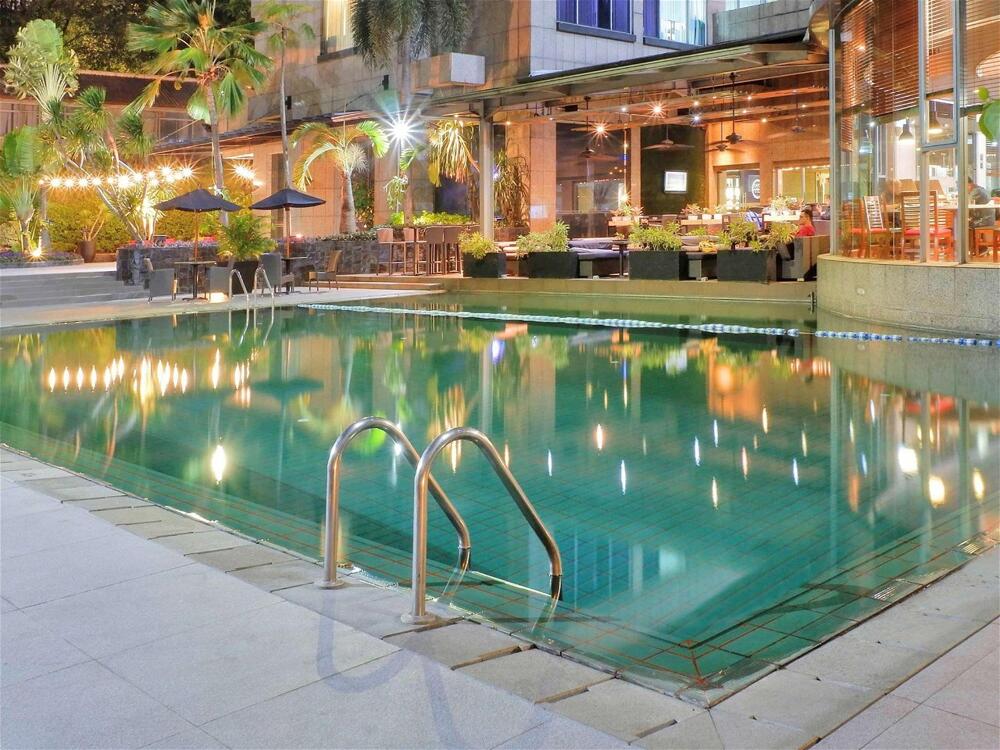 Foto del exterior de Hotel Ibis Jakarta Slipi