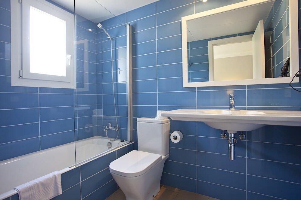 Foto del baño de Aparthotel Seth Mestral &amp;amp; Llebeig