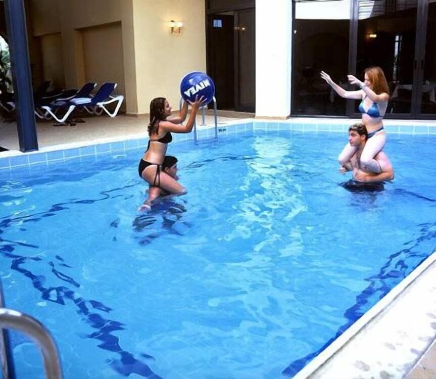 Foto de los servicios de Alexandra Hotel
