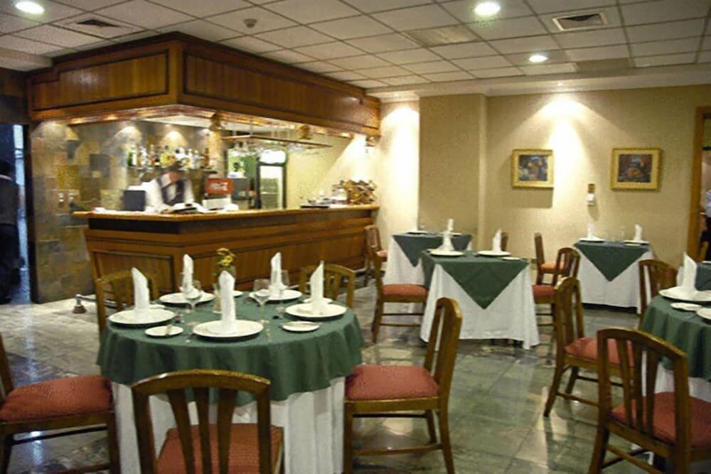 Foto de restauración de Hotel Diego de Almagro Aeropuerto