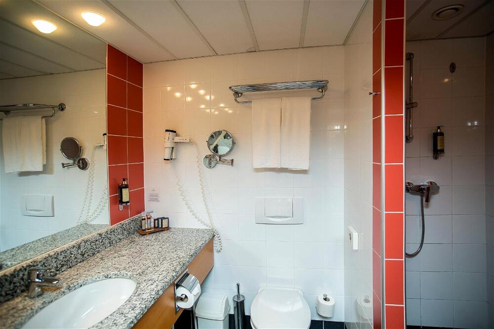 Foto del baño de Lotus Therme Hotel &amp;amp; Spa