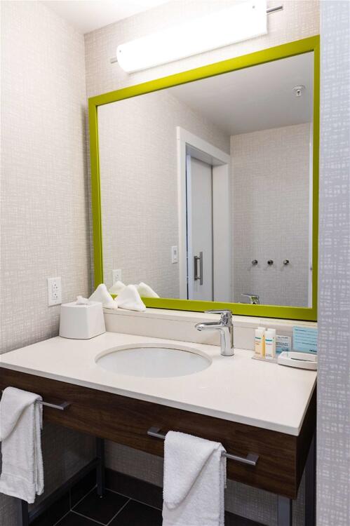 Bathroom – Hotel Hampton Inn Rehoboth Beach