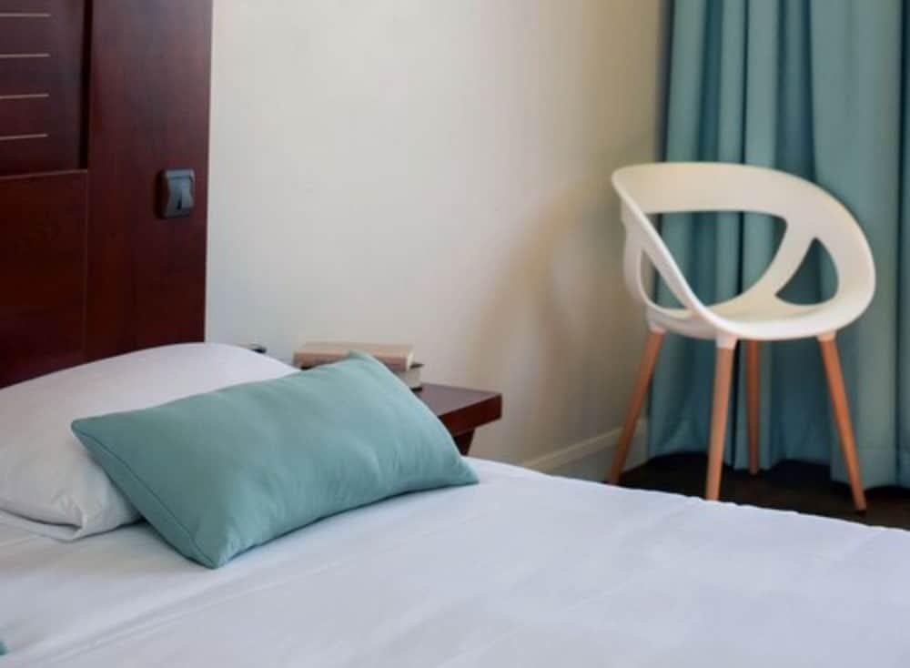 Foto de una habitación de Hôtel Les Jardins De Sainte-Maxime
