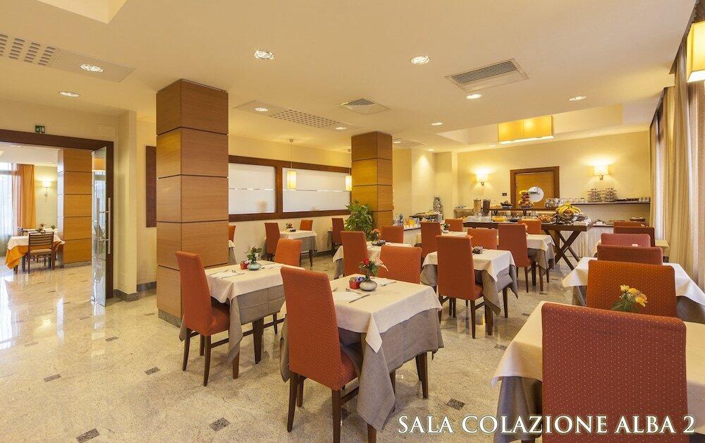 Foto de restauración de Nilhotel