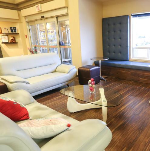 Foto de los servicios de Hotel Days Inn by Wyndham Calgary Airport