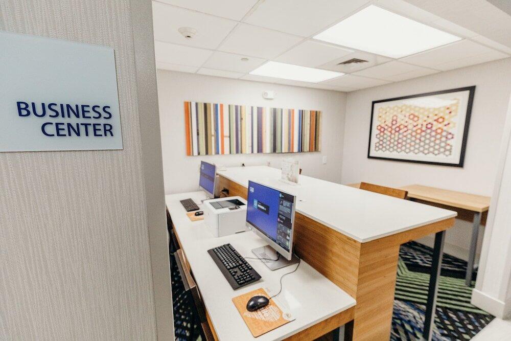 Foto de los servicios de Holiday Inn Express Atlanta - Northeast I-85 - Clairmont Road, an IHG Hotel