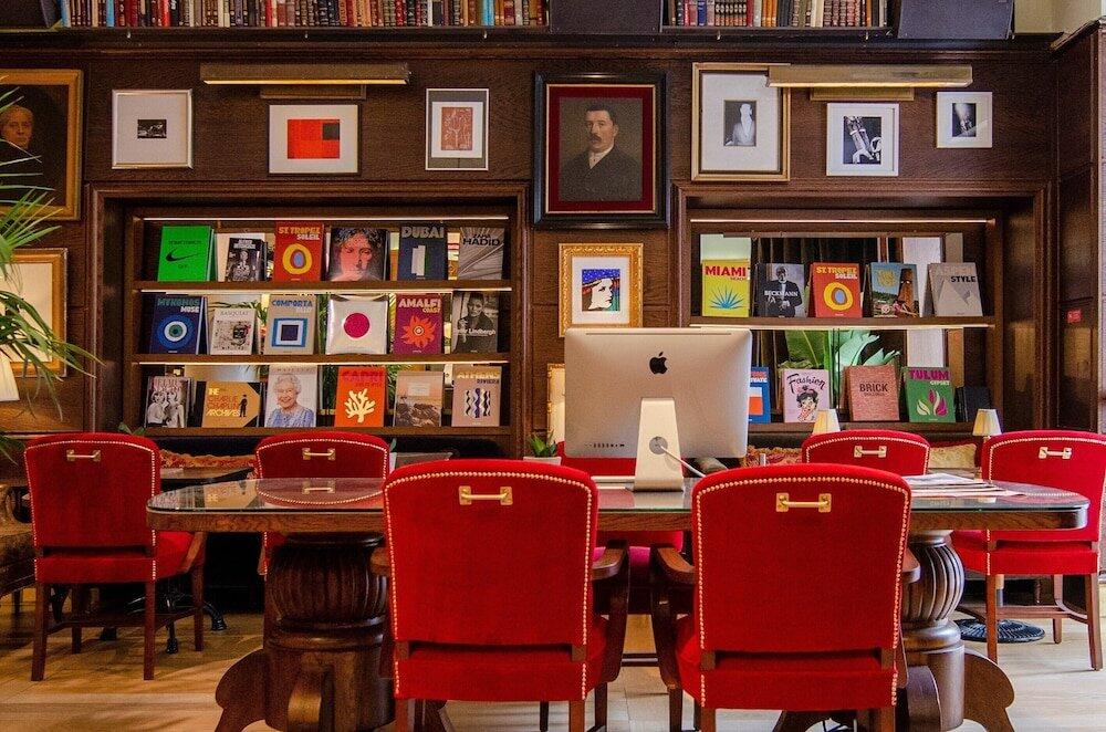 Foto de los servicios de Browns Boutique Hotel