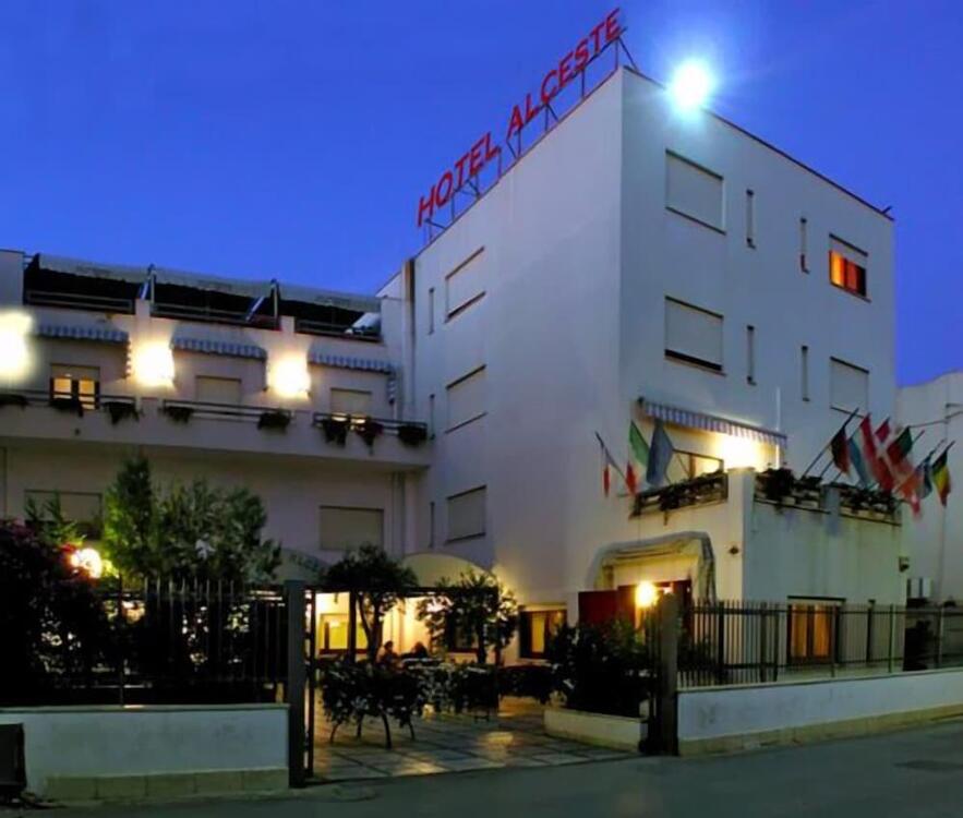 Photo – Hotel Alceste