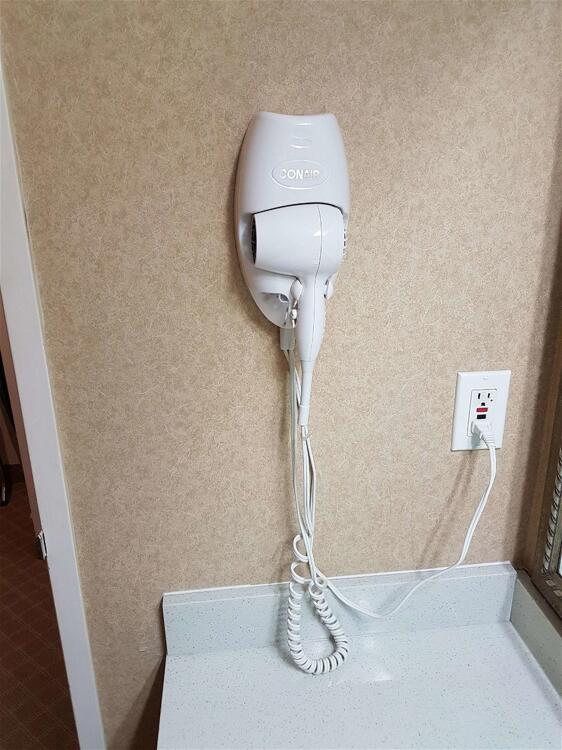 Foto del baño de SureStay Plus Hotel by Best Western Coquitlam