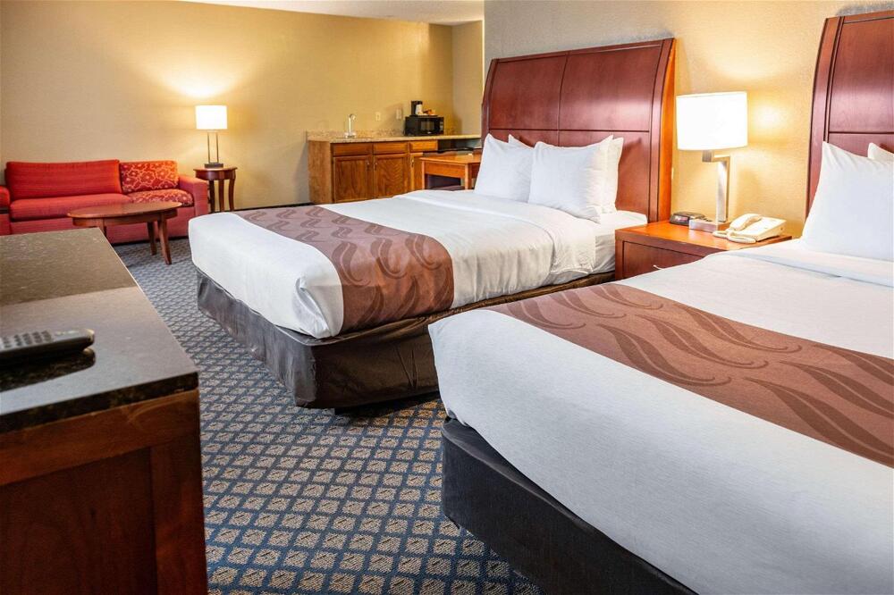 Room – Hotel Quality Inn &amp;amp; Suites