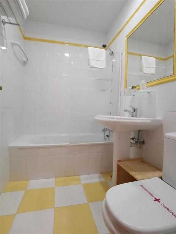 Foto del baño de Hotel El Trasgu
