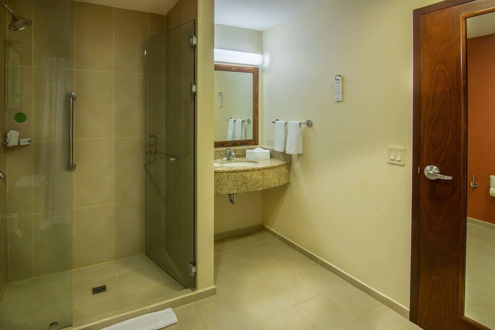 Foto del baño de Hotel Courtyard by Marriott San Jose Airport Alajuela