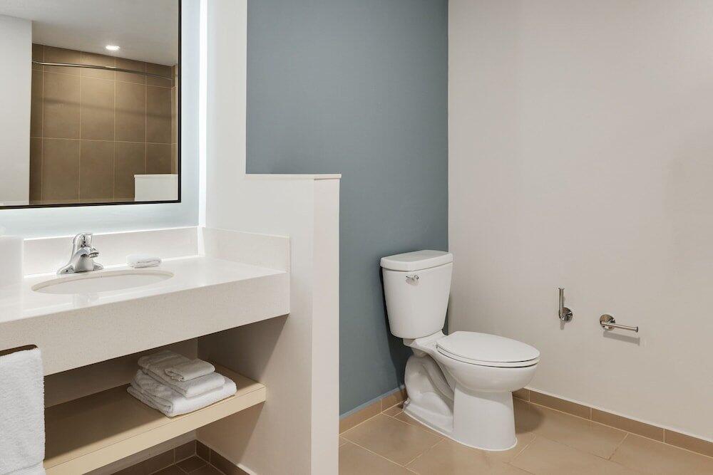 Foto del baño de Hotel Courtyard by Marriott San Jose Airport Alajuela