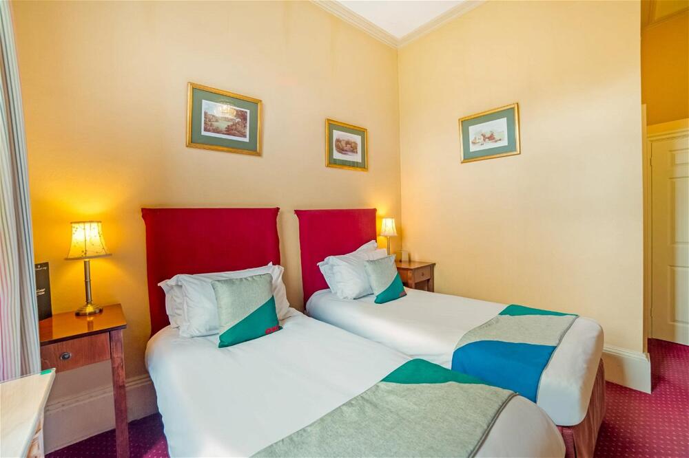 Foto de una habitación de Hotel OYO Bailbrook Lodge