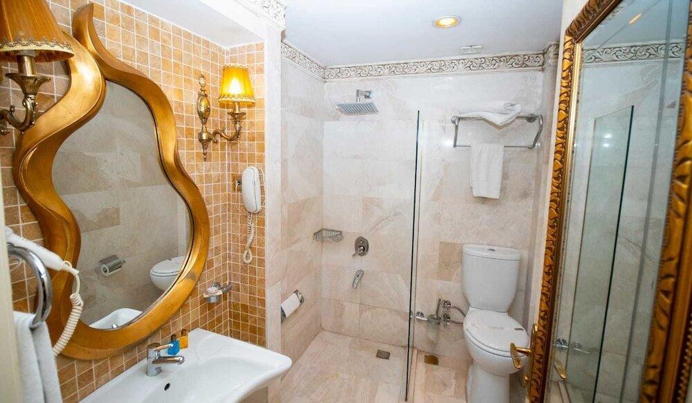 Foto del baño de Hotel Buyuk Hamit