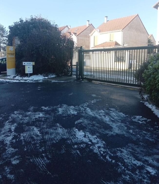 Foto del exterior de Hotel Premiere Classe Saint Brice Sous Forêt