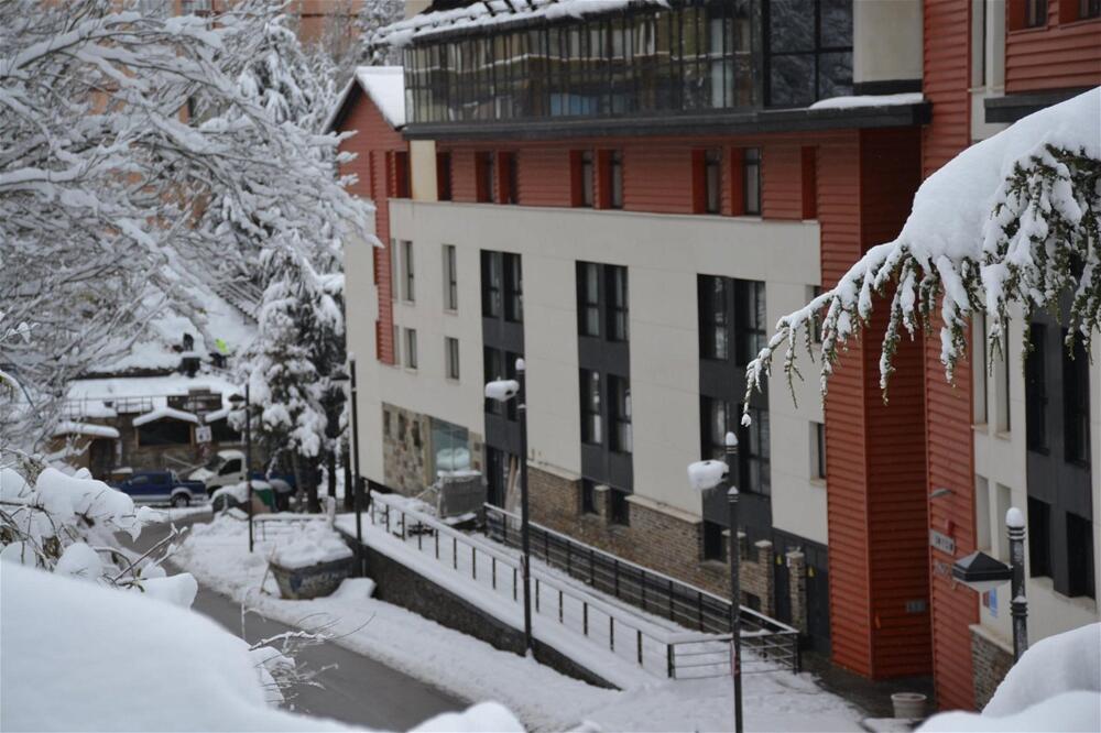 Foto del exterior de Hotel Gorbea Suites