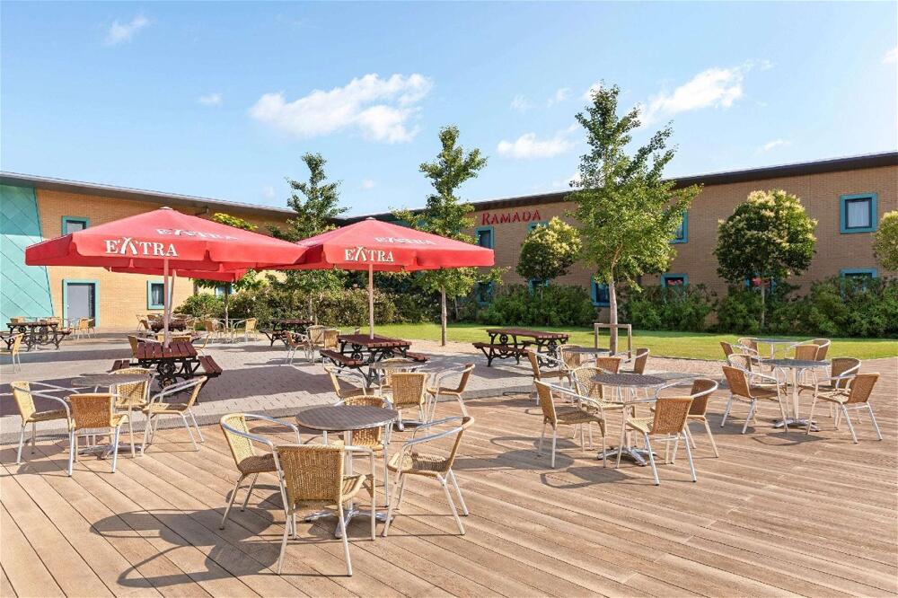 Foto de las zonas nobles de Hotel Ramada by Wyndham Cobham