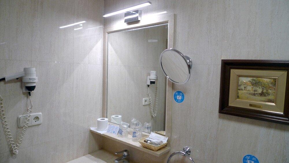 Foto del baño de Hospedium Hotel Los Condes