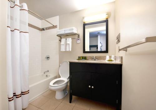 Foto del baño de Kellogg Conference Hotel at Gallaudet University