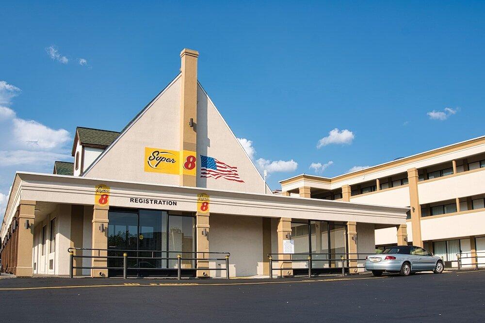 Foto general de Hotel Super 8 by Wyndham Alexandria/Washington D.C. Area